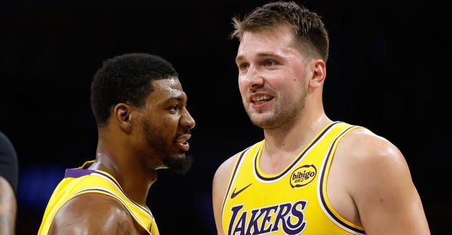 11月1日湖人vs灰熊：东契奇与斯马特伤愈复出首发出战