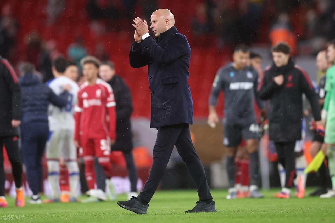 英超焦点战：利物浦状态低迷，维拉客场能否延续强势抢分？