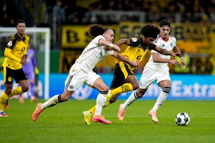 多特蒙德1-0奥格斯堡：双赛连胜仍存隐患，科贝尔成关键先生