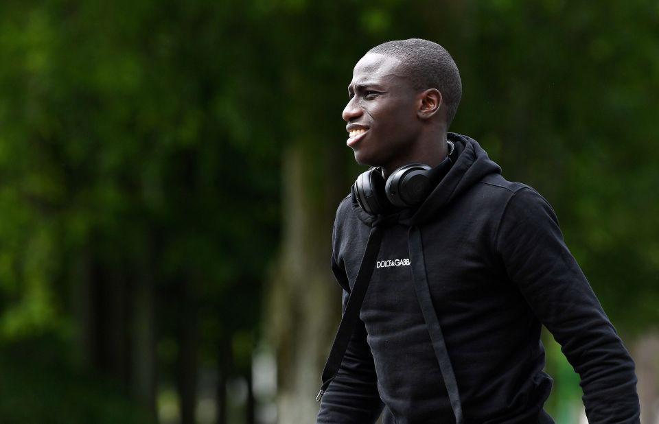 皇马双标清洗欧冠功臣？门迪伤停6个月或遭解约，阿隆索引援计划曝光