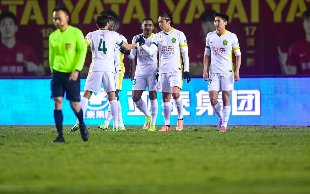 中超激战：长春亚泰0-4负北京国安，老牌劲旅濒临降级
