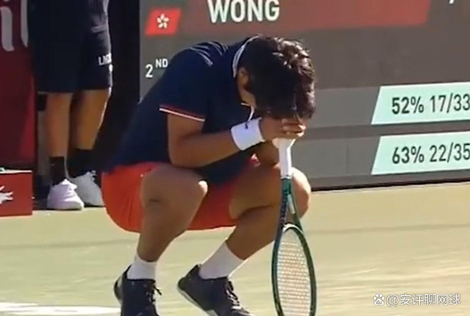 周意赛场落泪：20岁网球新星的奋斗与希望