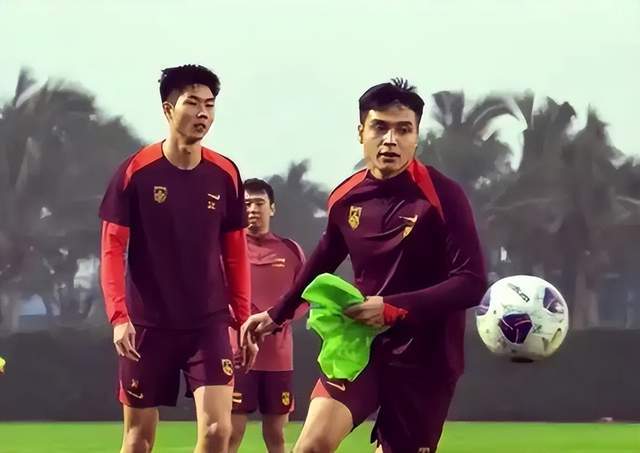 21岁国脚中超惊艳表现引留洋呼声：戏耍外援尽显英超风范