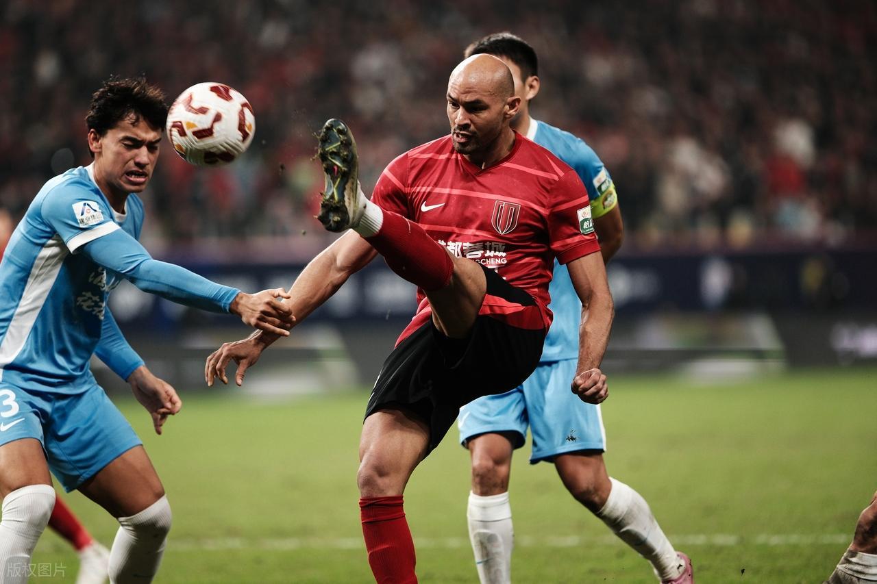 中超最新积分战报：成都蓉城争冠梦碎，上海海港3连冠在望