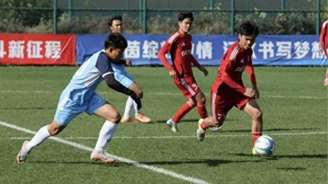 冠军教练+资深球迷助阵，浦发银行队问鼎职超联赛幕后揭秘