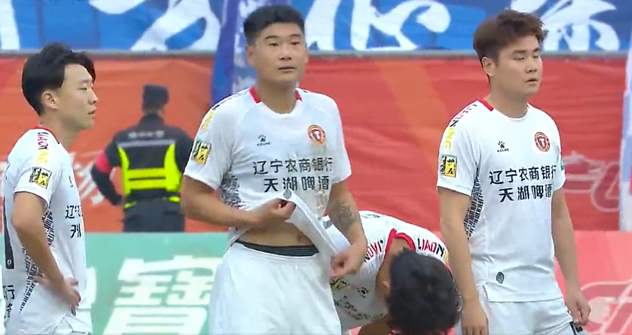 中甲冲超关键战：重庆闷平，广州豹4-2逆转青岛，辽宁铁人1-1南京