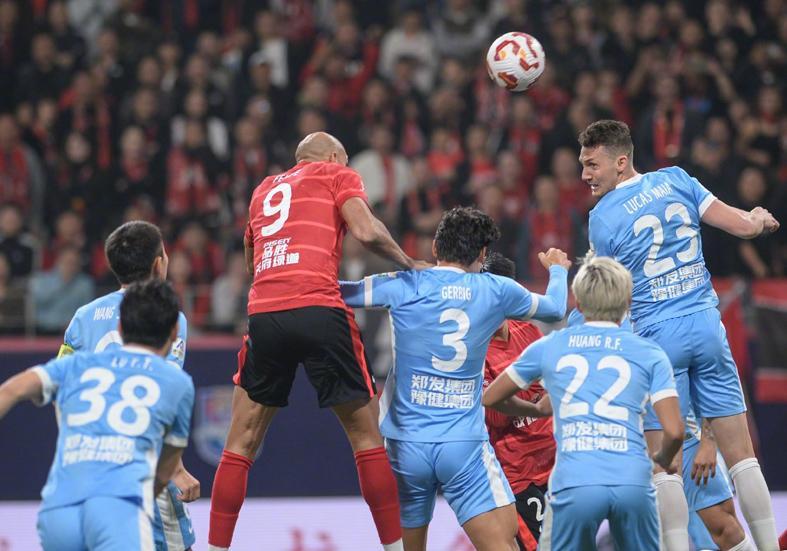 拉莫斯神操作！河南队逆转成都蓉城，两将换边成制胜关键