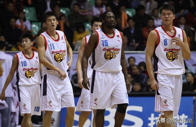 周鹏回忆广东生涯：宏远竞争激烈，最差队员都是国字号