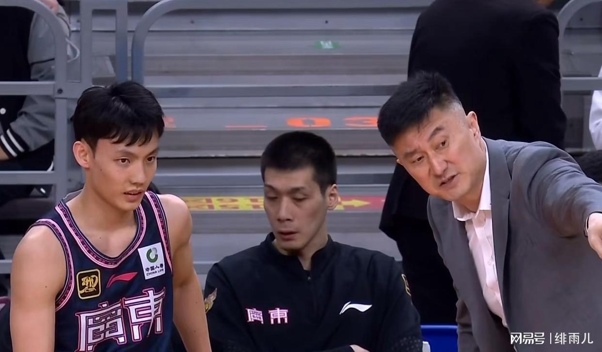 CBA新规单节10分钟引争议：广东队受冲击，杜锋面临两难抉择