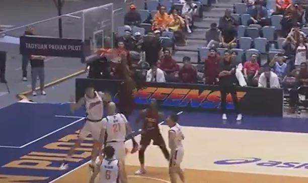 12分12板！法里德中国台湾联赛首秀，昔日NBA半兽人现状如何？