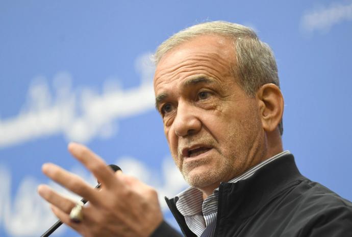 伊朗前总统鲁哈尼政变风波：改革派挑战极权或遭严惩