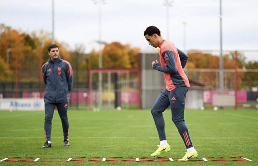 埃贝尔确认：穆西亚拉明年1月将百分百复出参赛