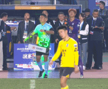 泰州队单刀被扑出