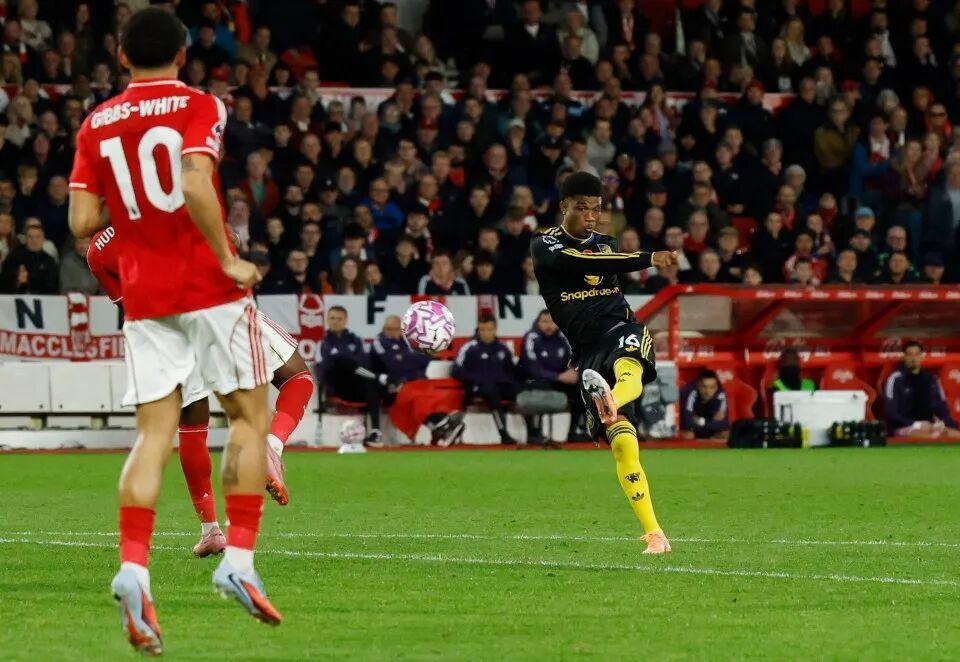 曼联2-2诺丁汉森林：连胜终结暴露阵容短板，阿莫林一月或引援