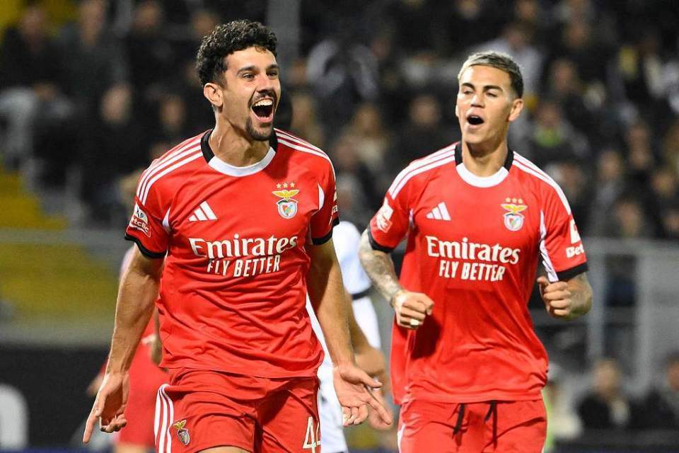 葡超焦点战：穆帅率本菲卡3-0大胜，10轮不败紧追榜首