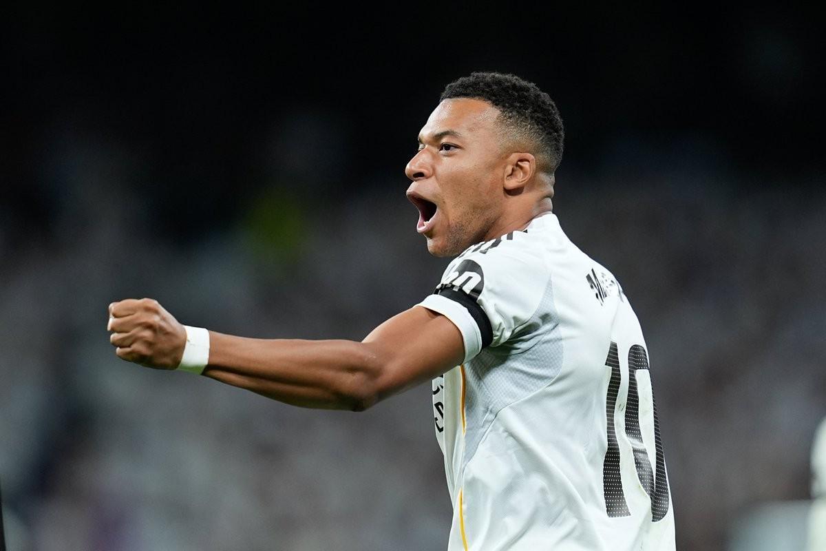 皇马西甲前11场10胜创5次纪录，仅2次最终夺冠