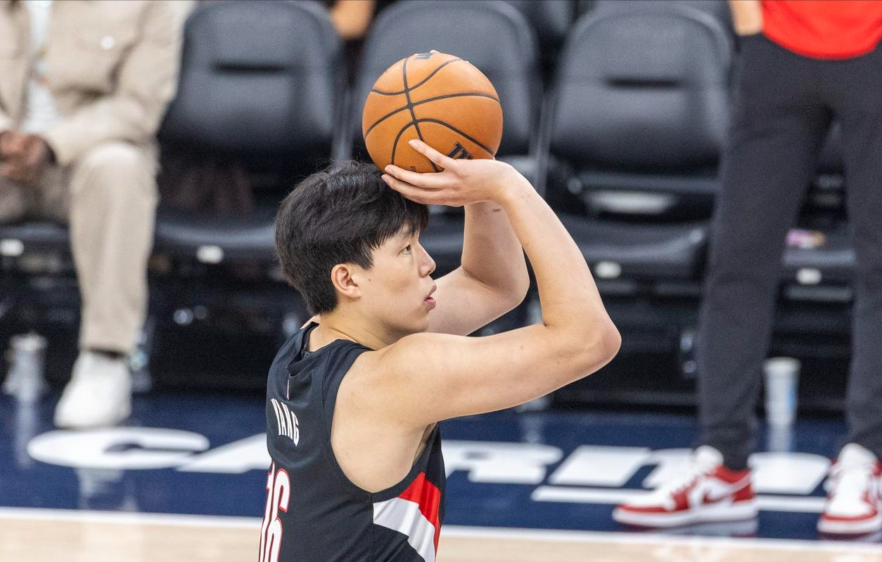 杨瀚森被下放发展联盟：挑战与机遇并存，周琦小老弟成励志榜样