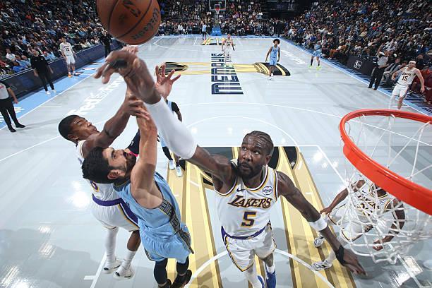 湖人新援艾顿16分钟0篮板引关注，伤病成发挥不佳主因？