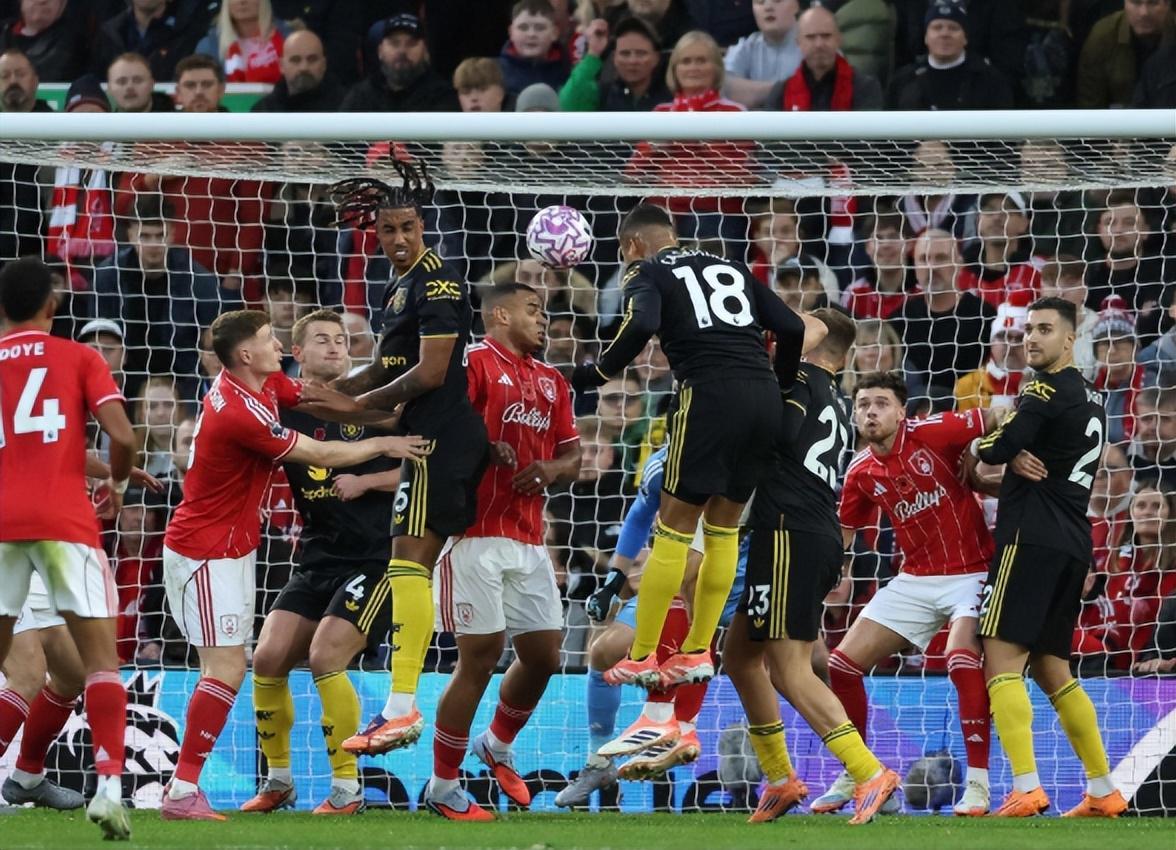 足坛悲喜夜！40岁C罗双响+绝杀 5大豪门集体飘红 唯有曼联没赢球