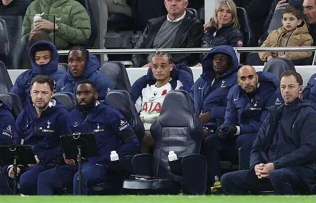 热刺6500万标王西蒙斯表现低迷，13场仅1助攻引质疑