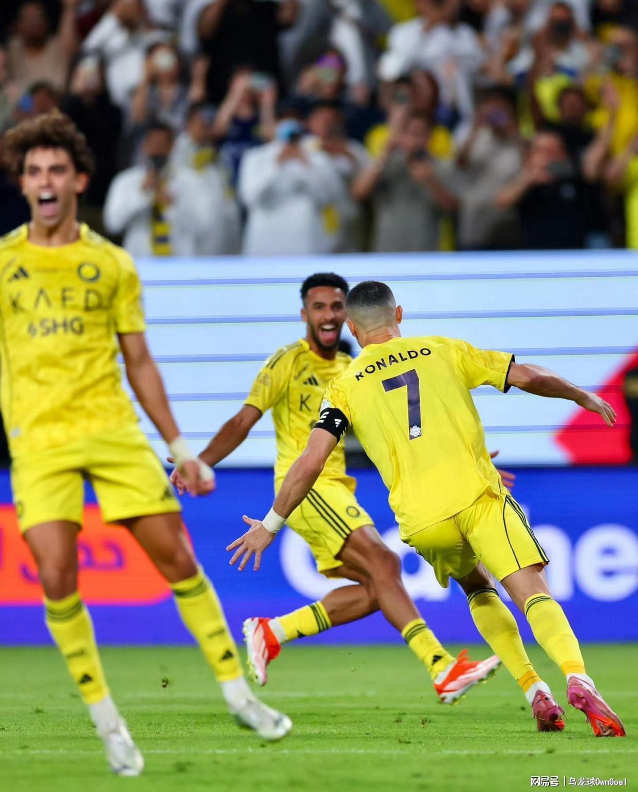 40岁C罗双响！利雅得胜利2-1逆转费哈，豪取7连胜领跑沙特联赛