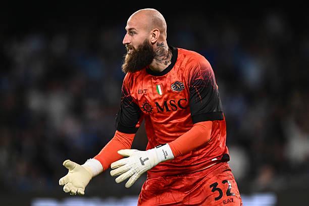 那不勒斯门将近四个赛季联赛扑点7次 五大联赛并列榜首