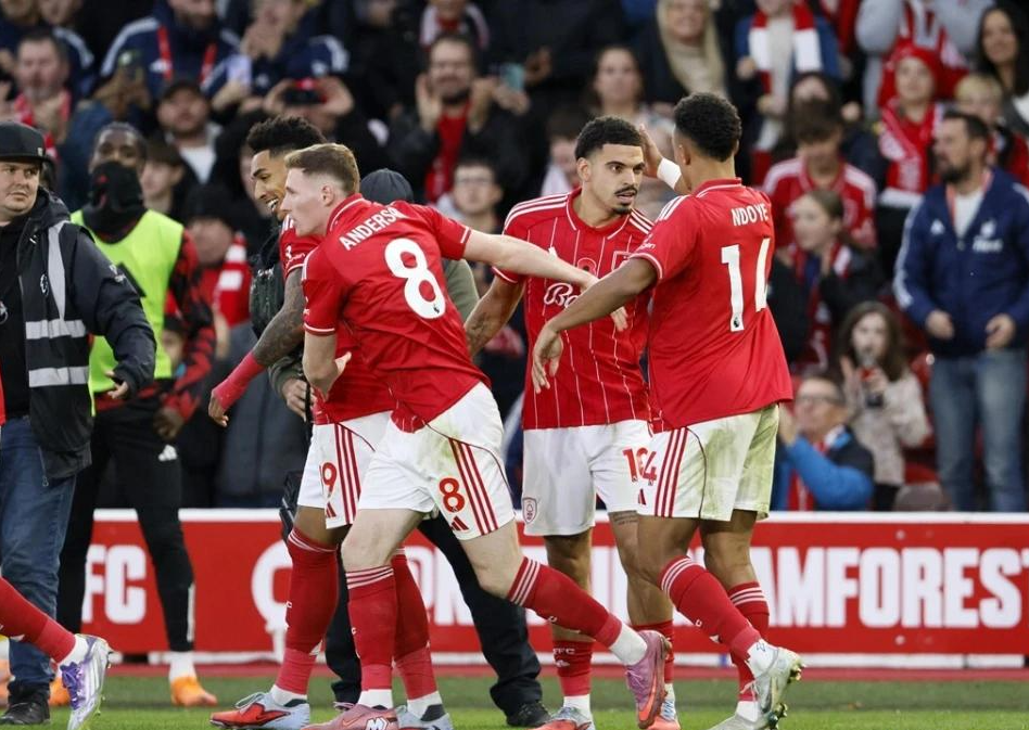 曼联2:2战平诺丁汉森林，迪亚洛世界波救主升至第5