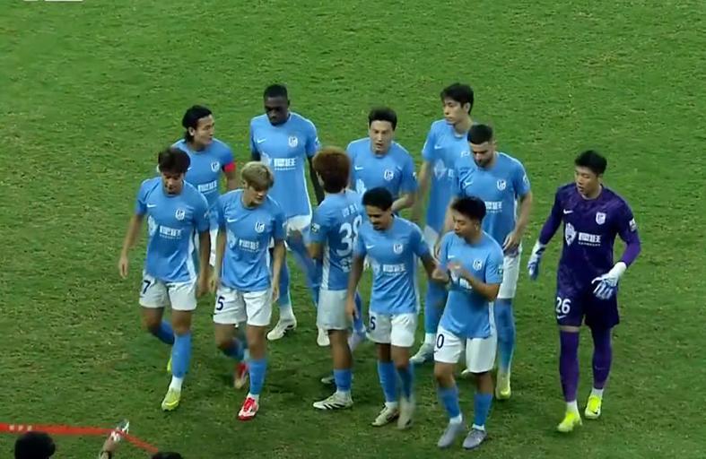 中超29轮：大连英博残阵2-2战平梅州客家，罗德里格惊艳表现引热议