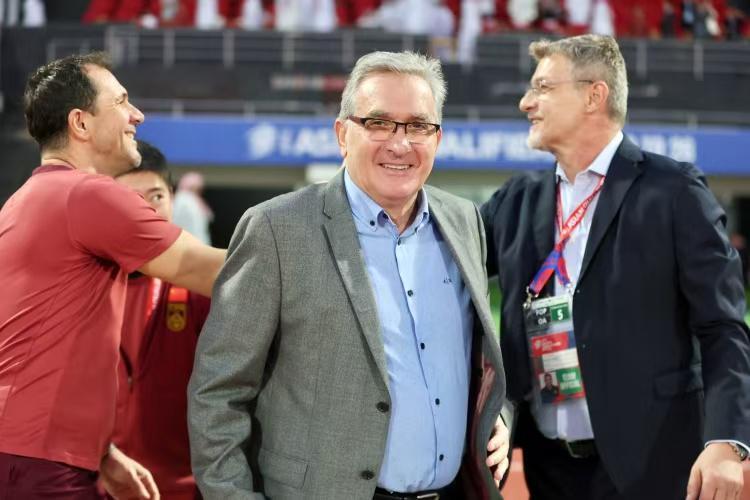 国足最新动态：11月热身赛取消，新帅选拔进入最终阶段