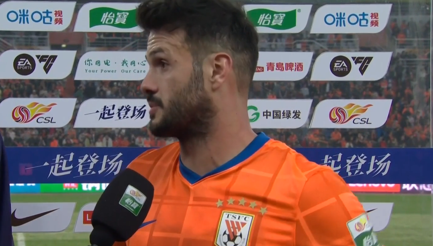 卡扎盛赞克雷桑让点，信心满满剑指中超金靴