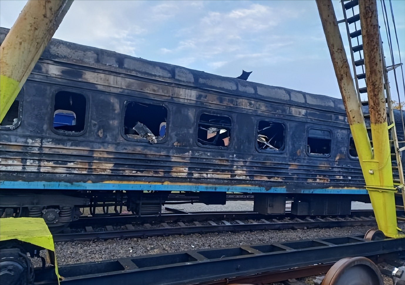 2025年11月1日俄乌局势：空降红军村与战场最新动态