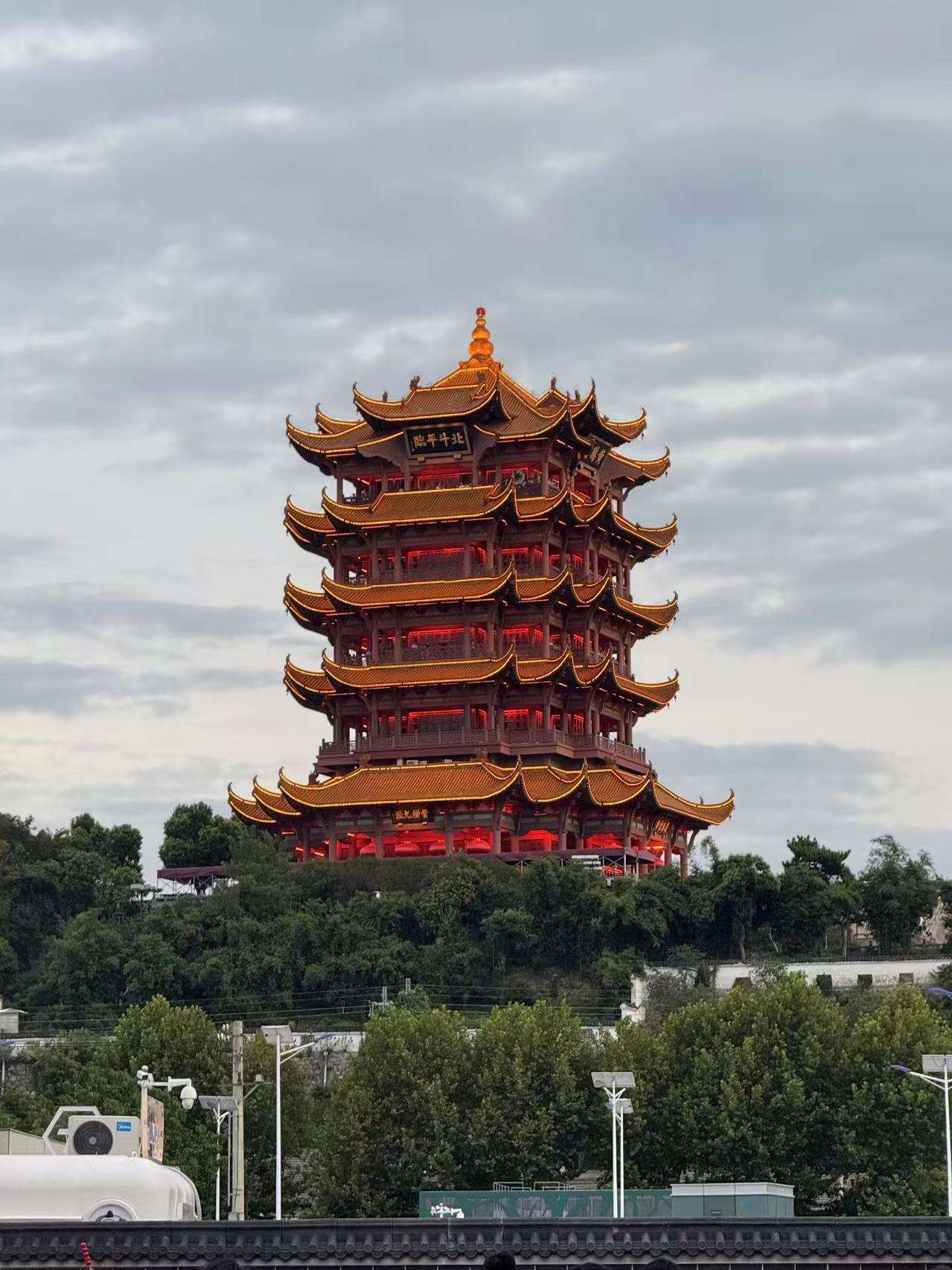 11月2日早评：美联储降息生变？A股市场将迎哪些影响？