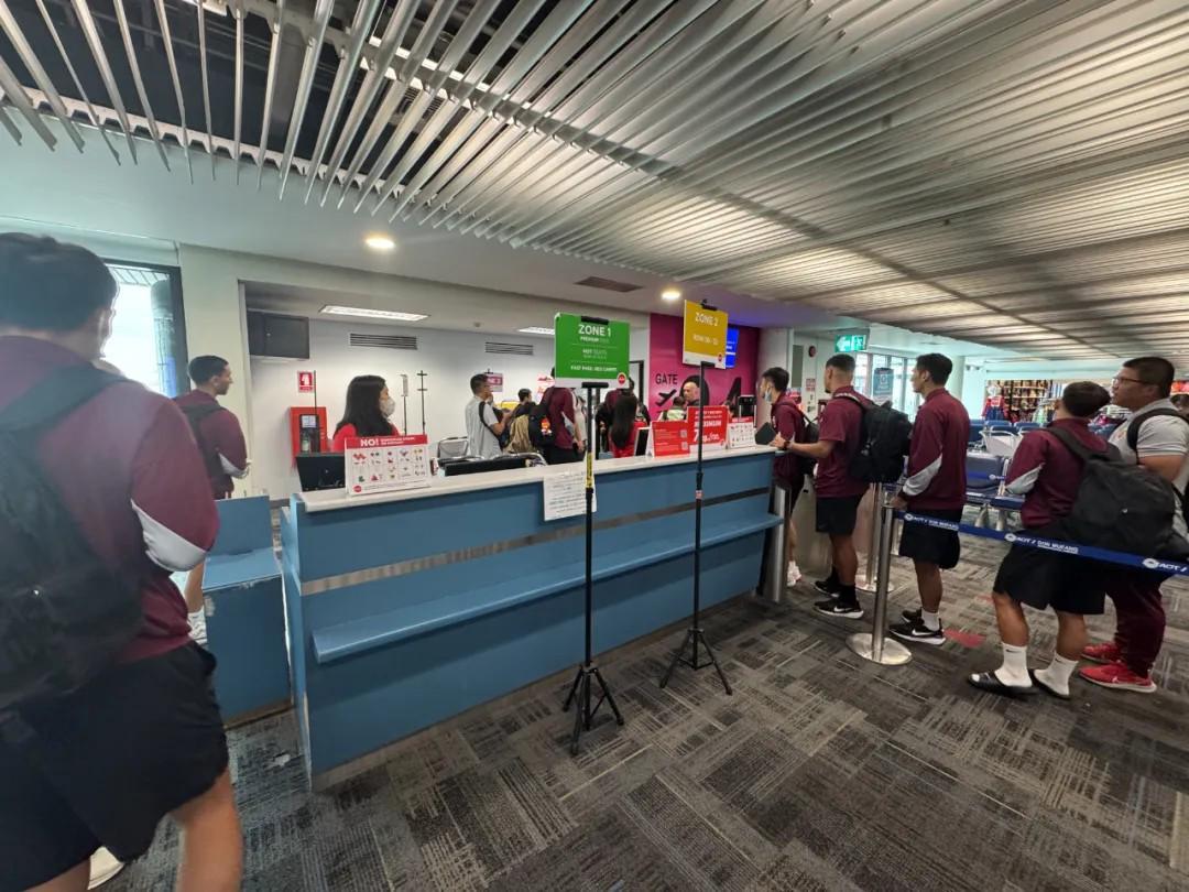 海港队抵达武里南备战：莱昂纳多等四将伤缺，阵容重组