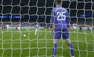 阿隆索谈维尼修斯点球失误：失望但无碍大局