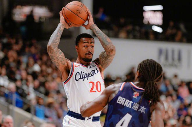 快船新援科林斯：老将严要求助成长，主场季前赛氛围媲美季后赛