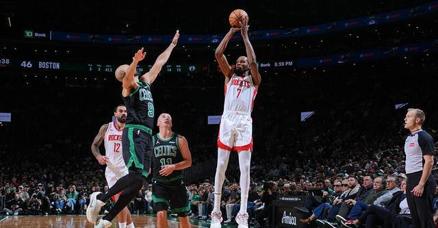 杜兰特26分领衔，火箭七人上双狂胜凯尔特人