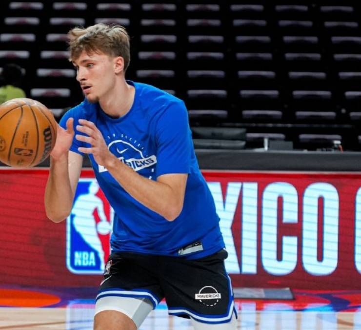 小牛队状元秀弗拉格低迷表现，客场不敌活塞队