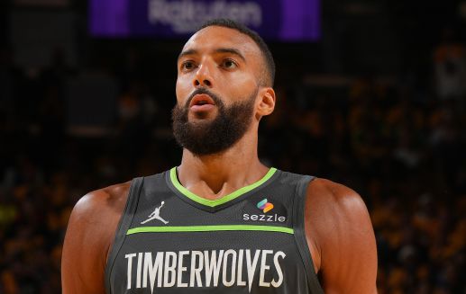 戈贝尔统治内线！14+15+2帽+31正负值率队大胜黄蜂