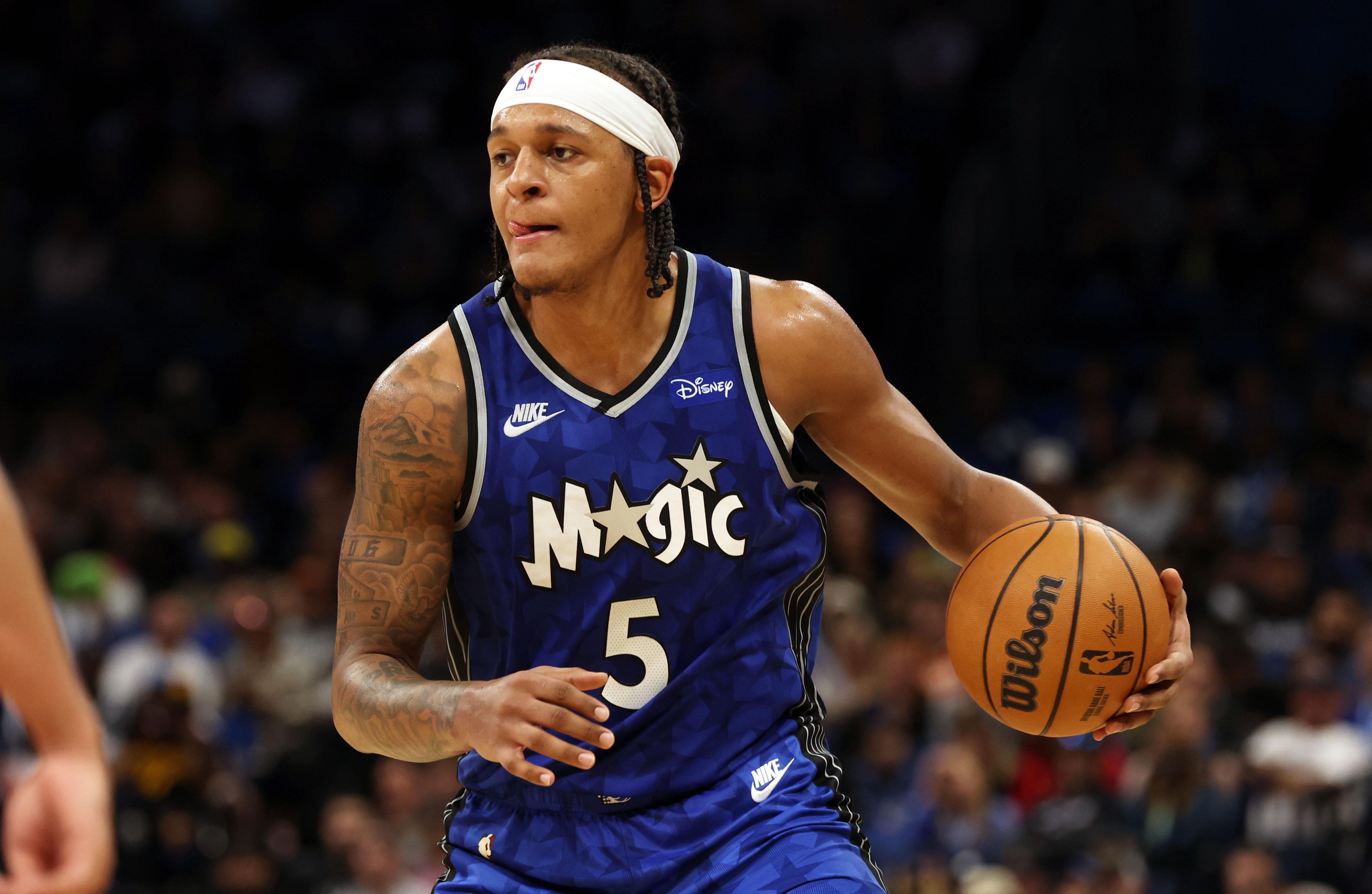 班凯罗与小瓦格纳合砍53分，魔术豪取两连胜