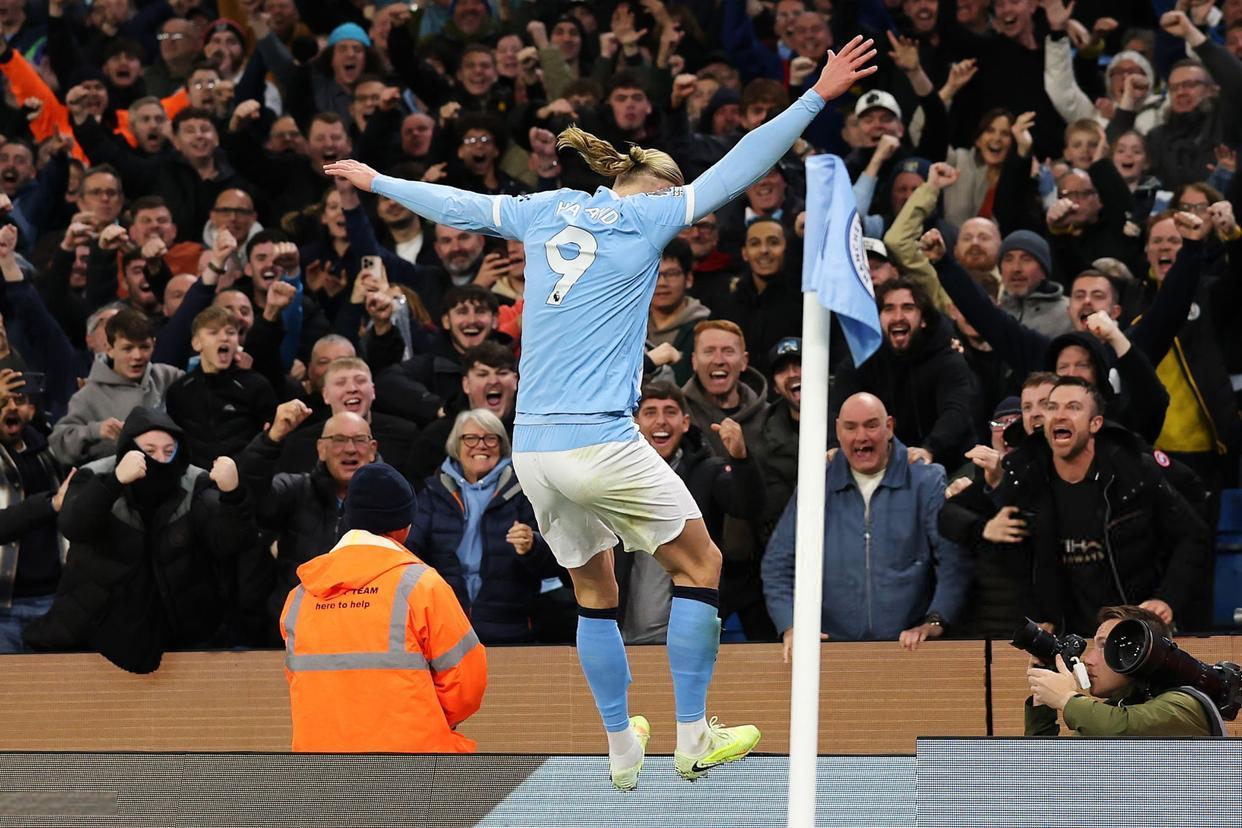 3-1完胜！哈兰德双响10战13球，曼城力克黑马升至第二