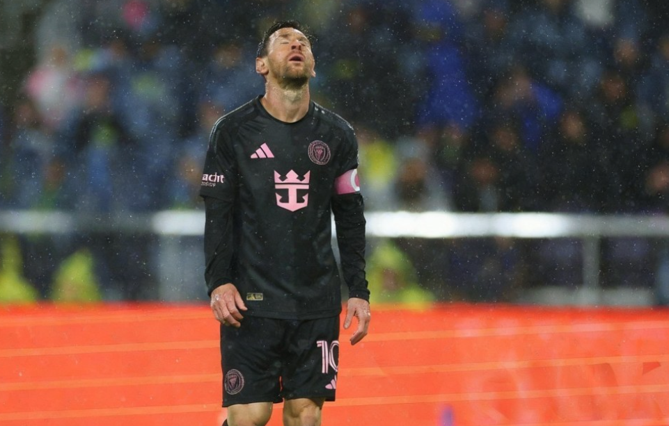 梅西世界波惊艳全场！阿根廷国脚连线成焦点