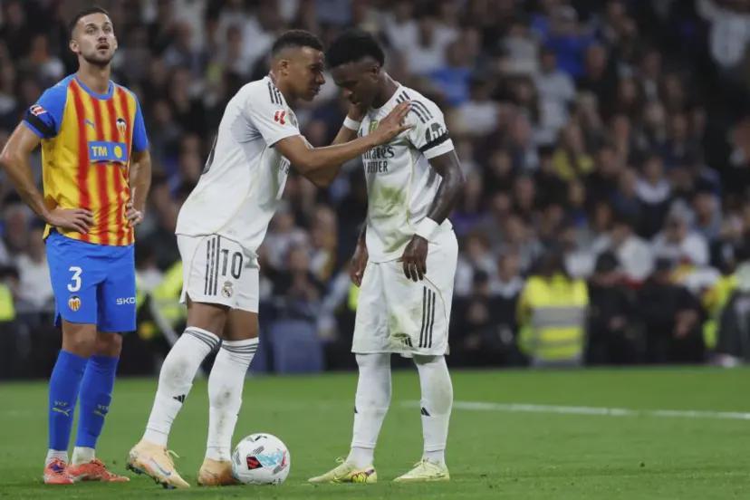 马卡报批维尼修斯抢点球失手，阿隆索未干预引争议