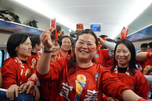 赣超联赛收官：球迷专列累计开行19对，运送超2.4万人次