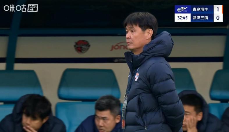 中超焦点战：青岛海牛1-0力克武汉三镇，亚泰降级李霄鹏命硬