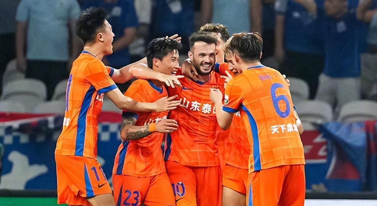 卡扎伊什维利续约悬念待解 泽卡表态或成关键转折点