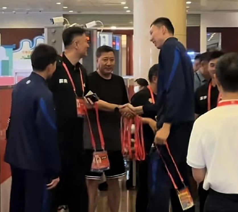 周琦盛赞广东队球迷与杜锋，情深义重共话篮球情