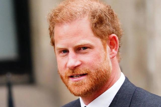 泰勒为何疏远梅根？两次拒邀背后，与威廉的友谊却持续升温