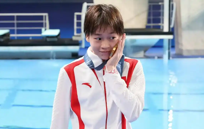 全红婵退赛原因解析：陈芋汐冲金与国家队回归悬念揭晓