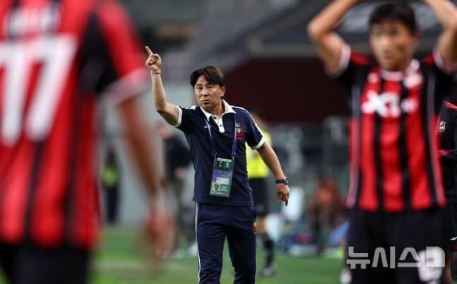 首尔主帅金基东盛赞成都蓉城防守：上轮本可赢球，全力迎战亚冠