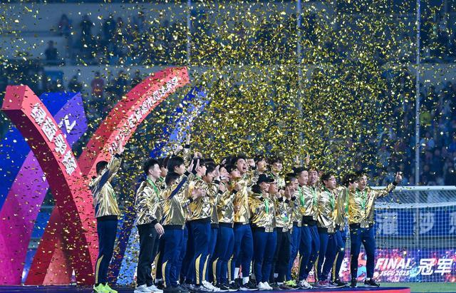 东体观点：省超联赛持续火爆需提升技战术，完善制度，培养新星